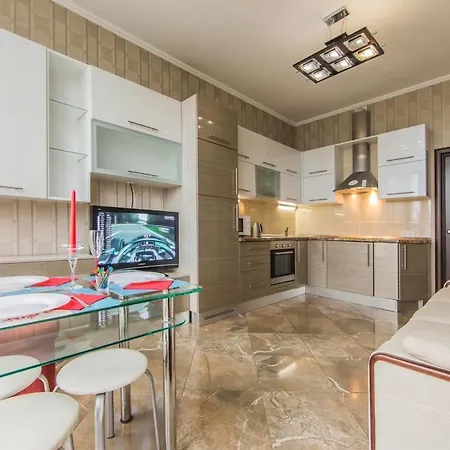 Rent-kiev 2 Min Metro Chernihivska Lux * Kiev